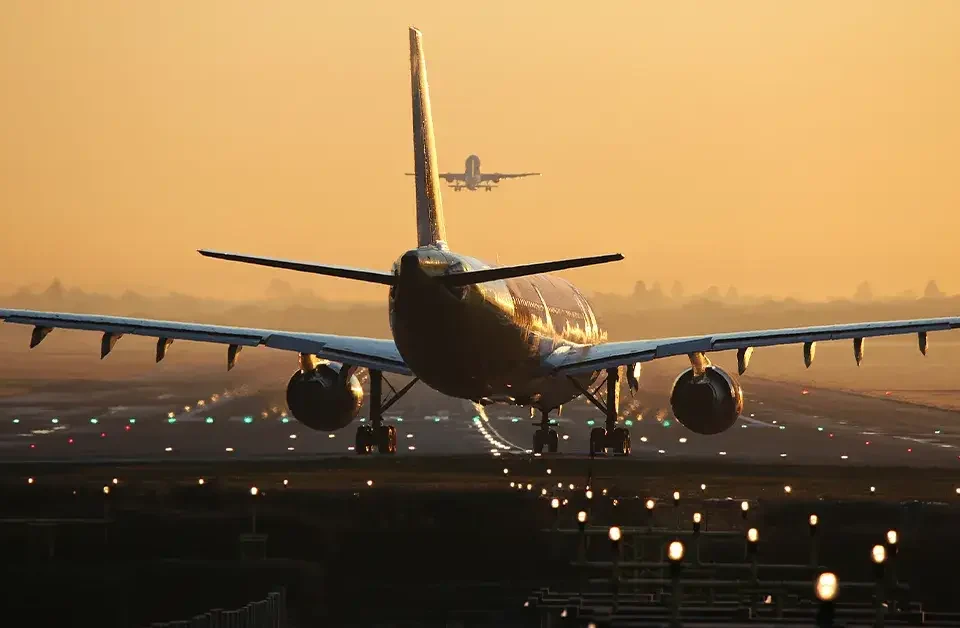 Airplane landing